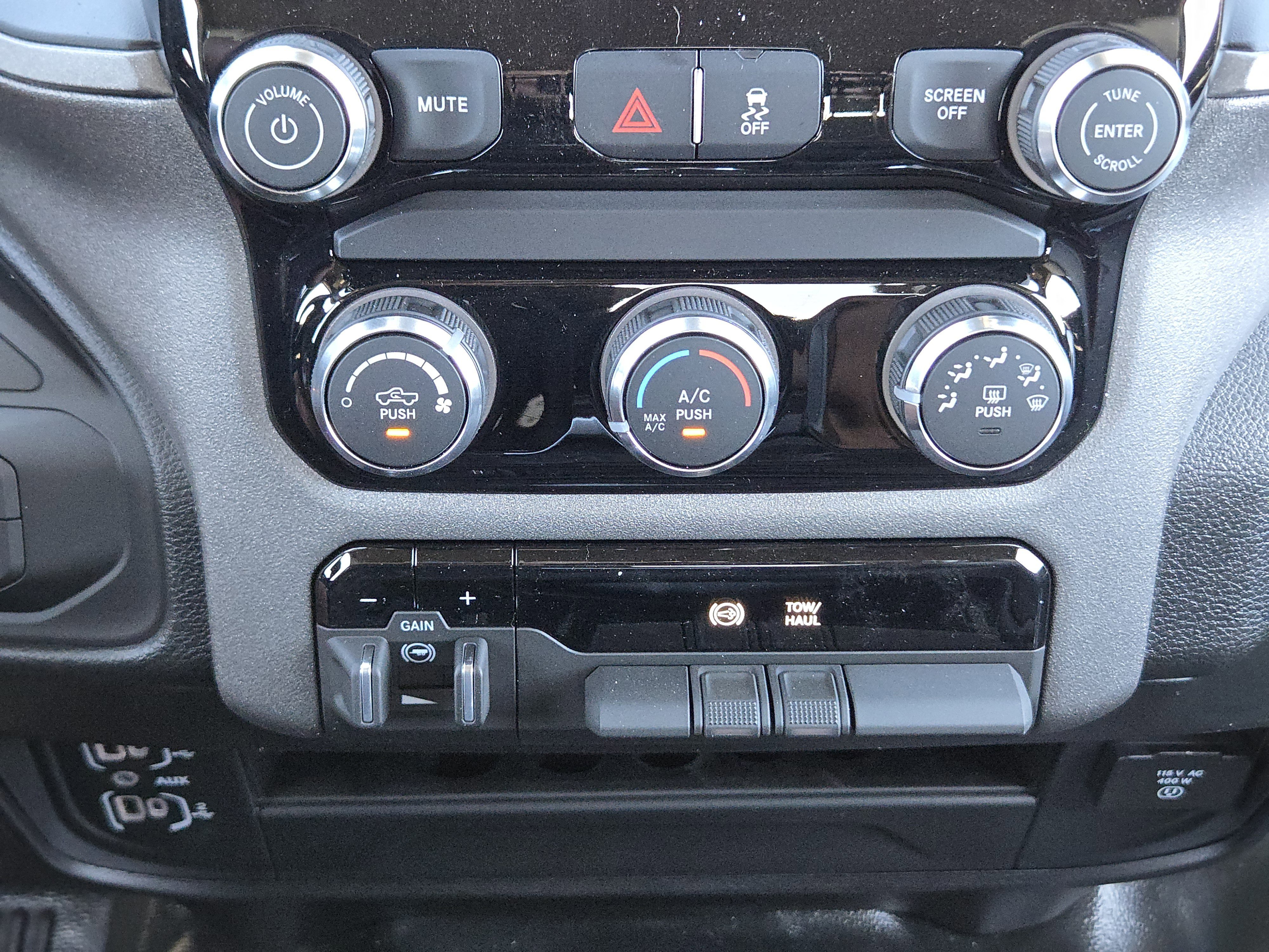 New 2026 RAM 2500 Tradesman w/ Chrome Appearance Group image 16