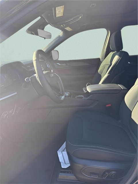 New 2025 Jeep Grand Cherokee L Laredo w/ Luxury Tech Group I image 11