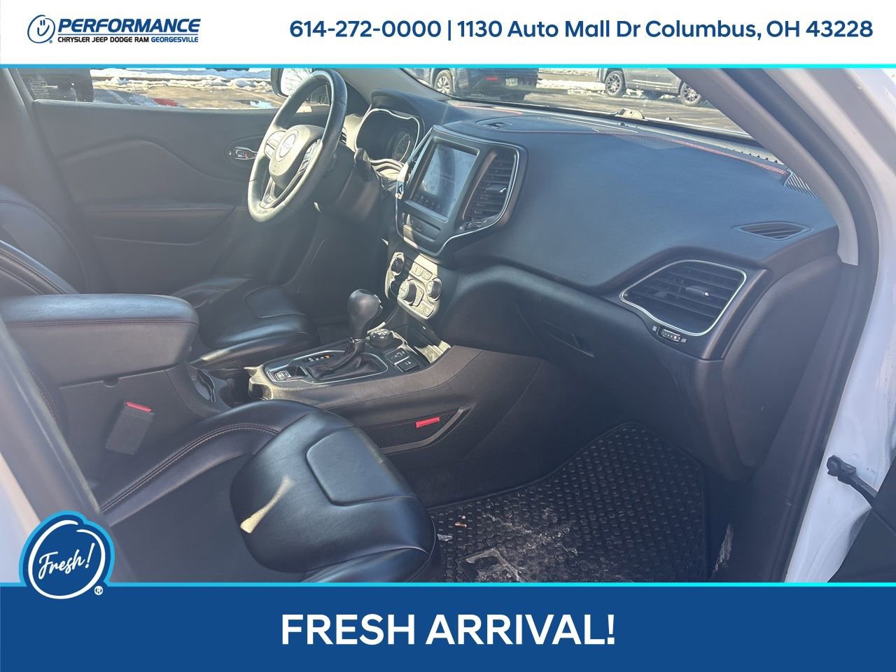 Used 2019 Jeep Cherokee Trailhawk w/ Cold Weather Group image 16