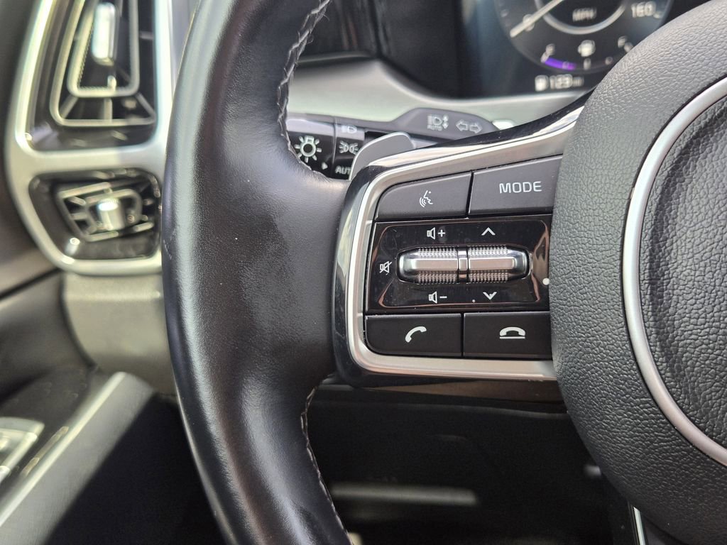 Certified 2023 Kia Sorento SX AWD/4WD image 27