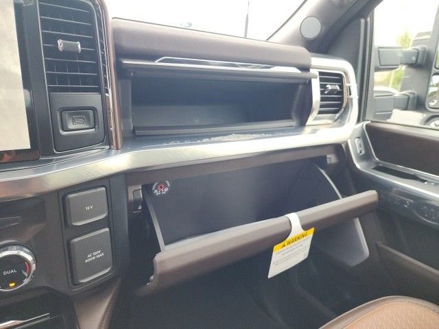 New 2025 Ford F250 King Ranch w/ Chrome Package image 30