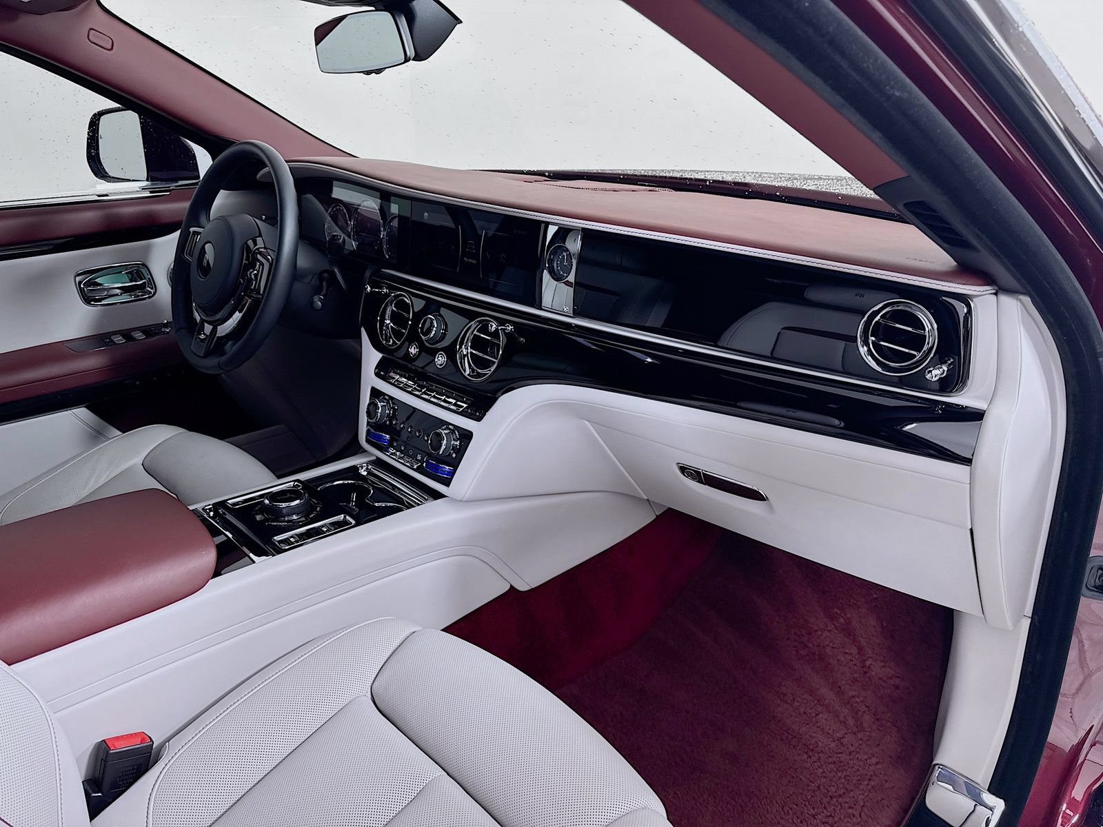 Certified 2024 Rolls-Royce Ghost Extended Wheelbase AWD/4WD image 29