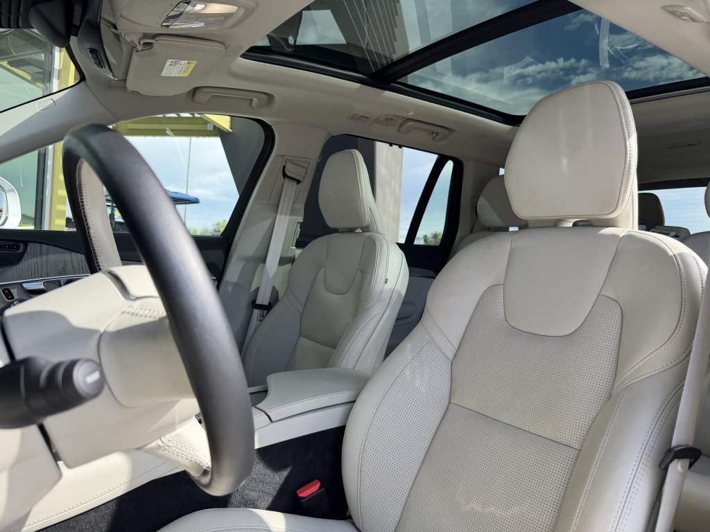 Used 2024 Volvo XC90 T8 Ultimate w/ Protection Package Premier AWD/4WD image 34