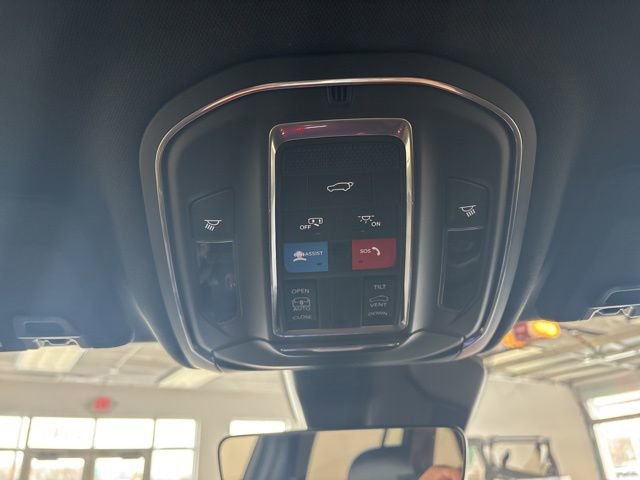 Used 2025 Jeep Grand Cherokee Altitude w/ Trailer Tow Package image 48