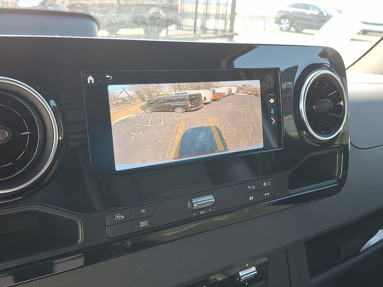 Used 2025 Mercedes-Benz Sprinter 2500 image 18