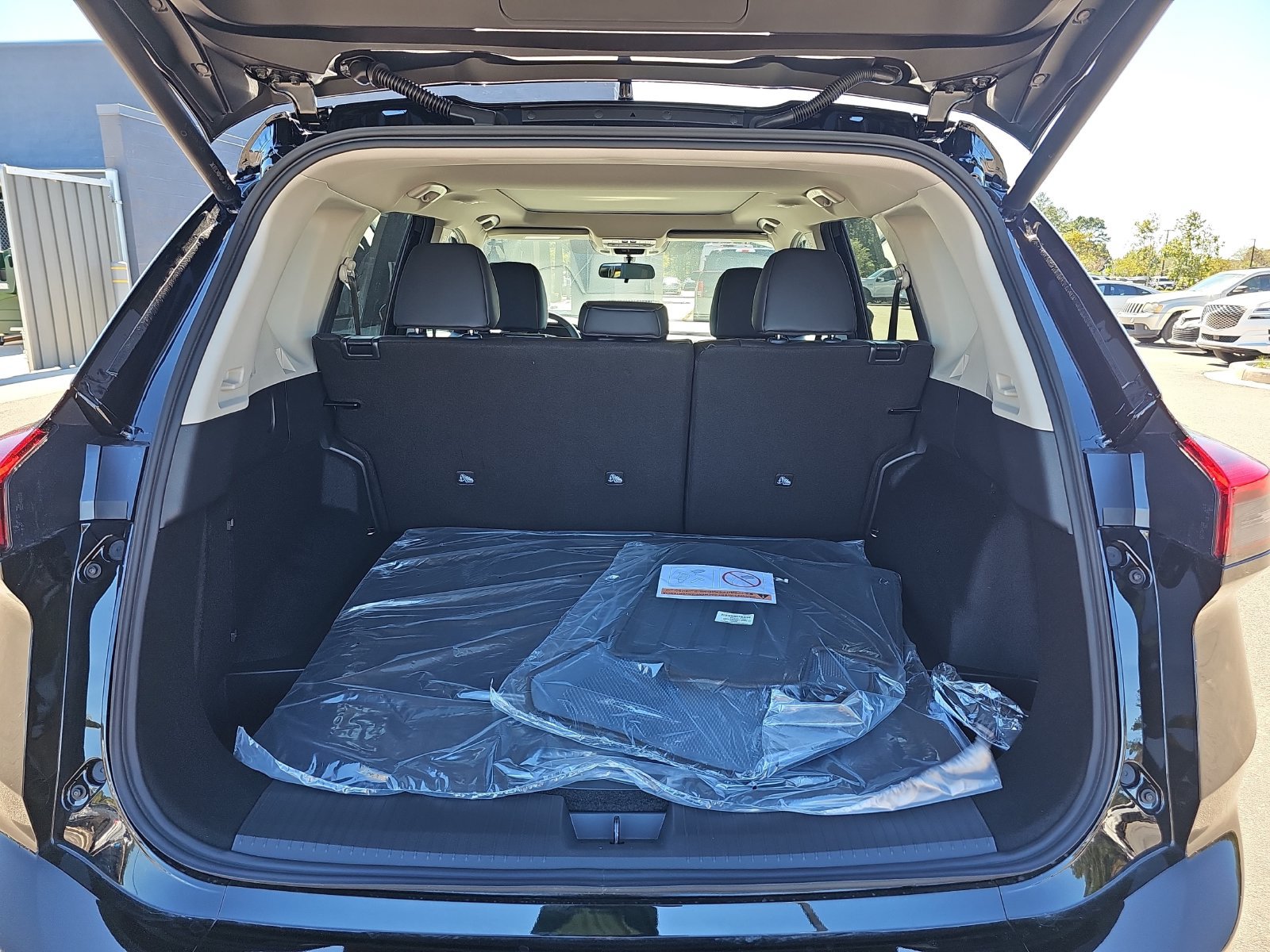 New 2027 Nissan Rogue Dark Armor FWD image 14