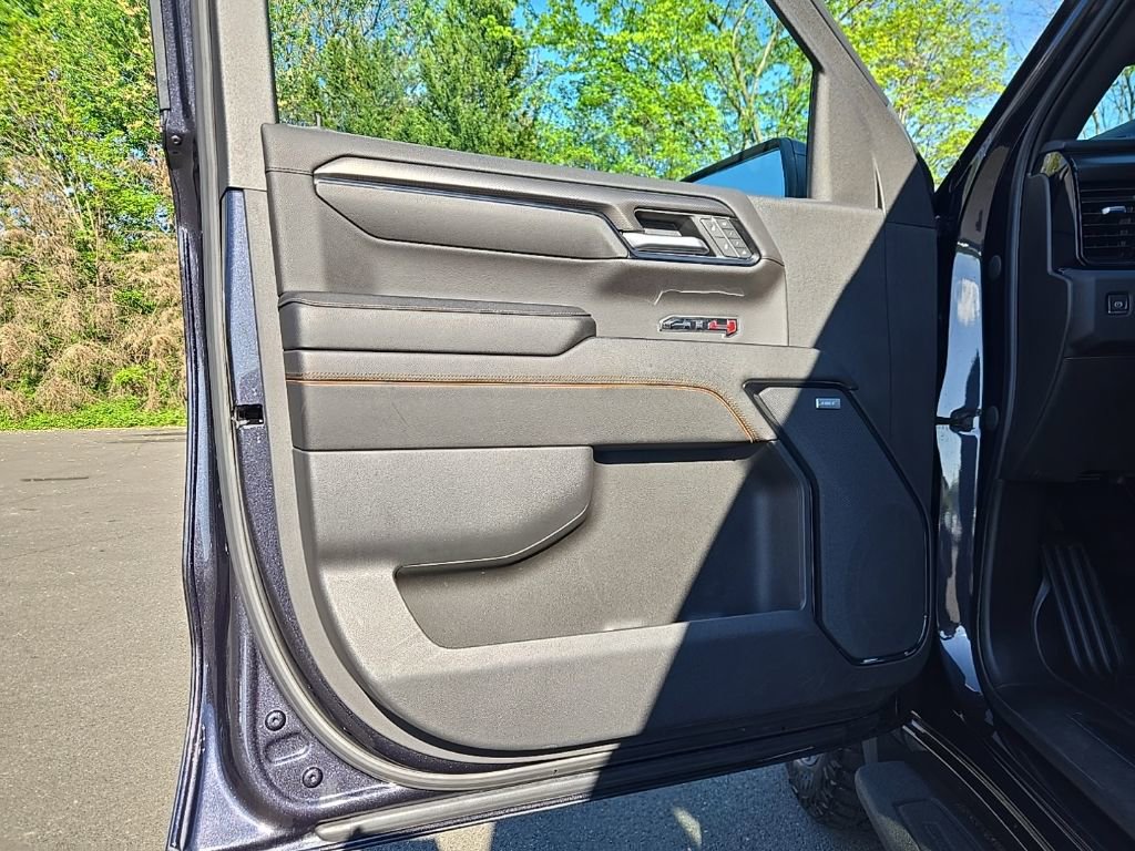 Used 2023 GMC Sierra 1500 AT4 w/ AT4 Premium Package AWD/4WD image 14