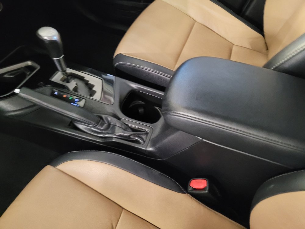 Used 2018 Toyota RAV4 Limited FWD image 26