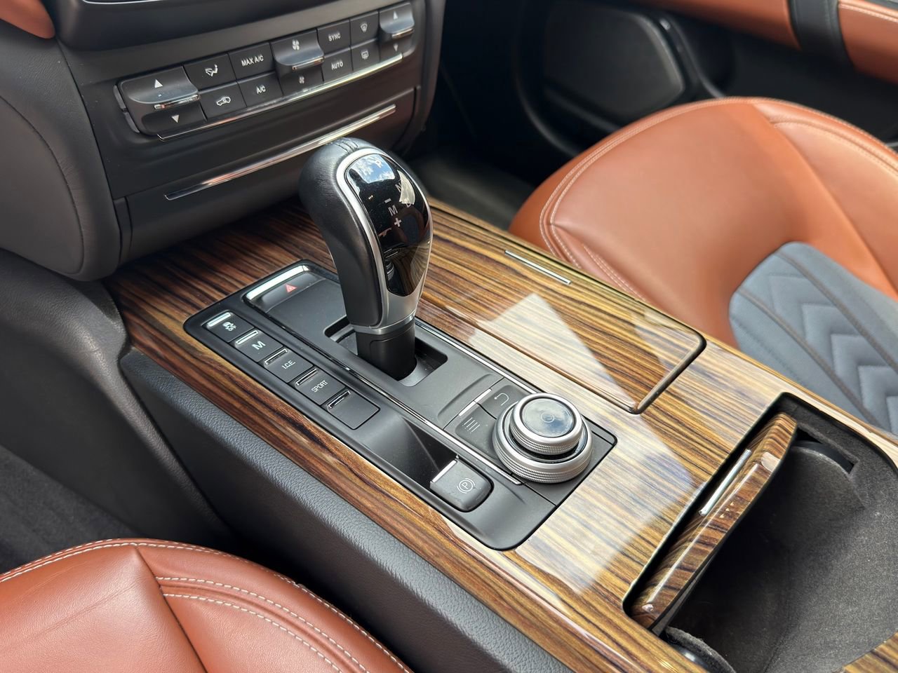 Used 2018 Maserati Ghibli S GranLusso AWD/4WD image 16