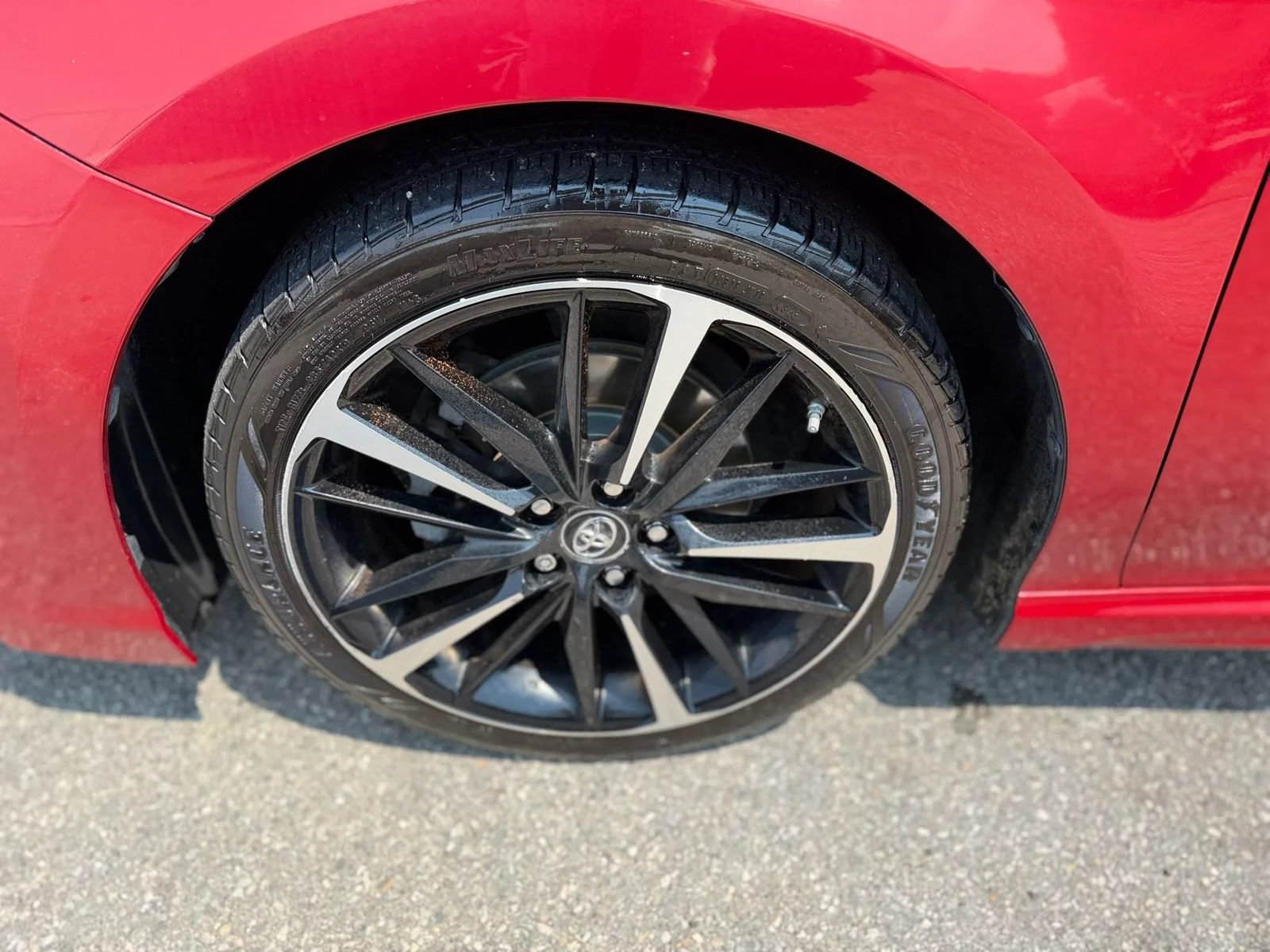 Used 2019 Toyota Camry XSE w/ Driver Assist Package FWD image 2