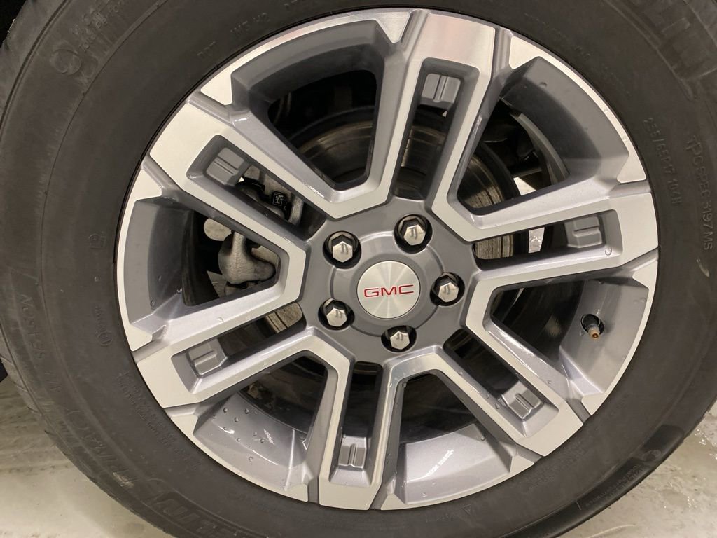 Used 2025 GMC Terrain Elevation image 26