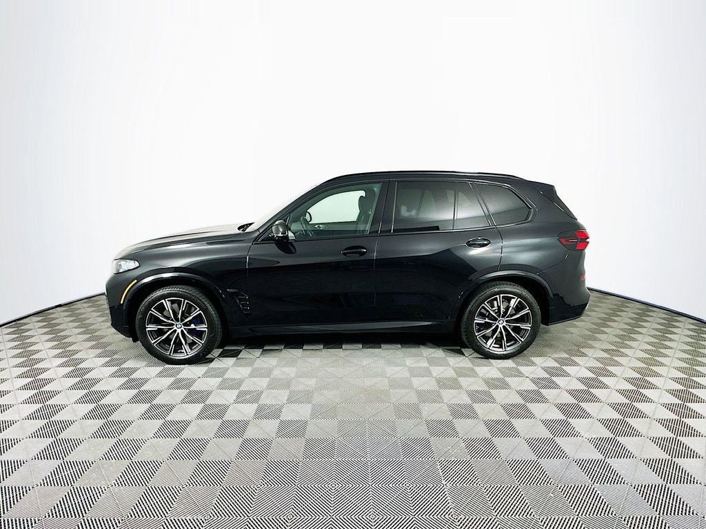 Used 2025 BMW X5 M60i image 5