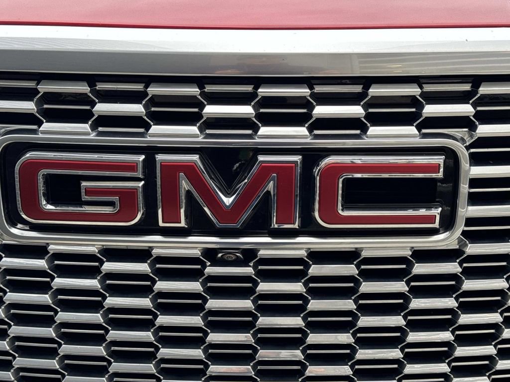Used 2023 GMC Yukon XL Denali image 11