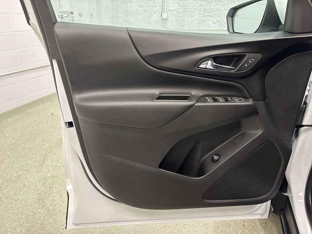 Used 2024 Chevrolet Equinox LT image 14