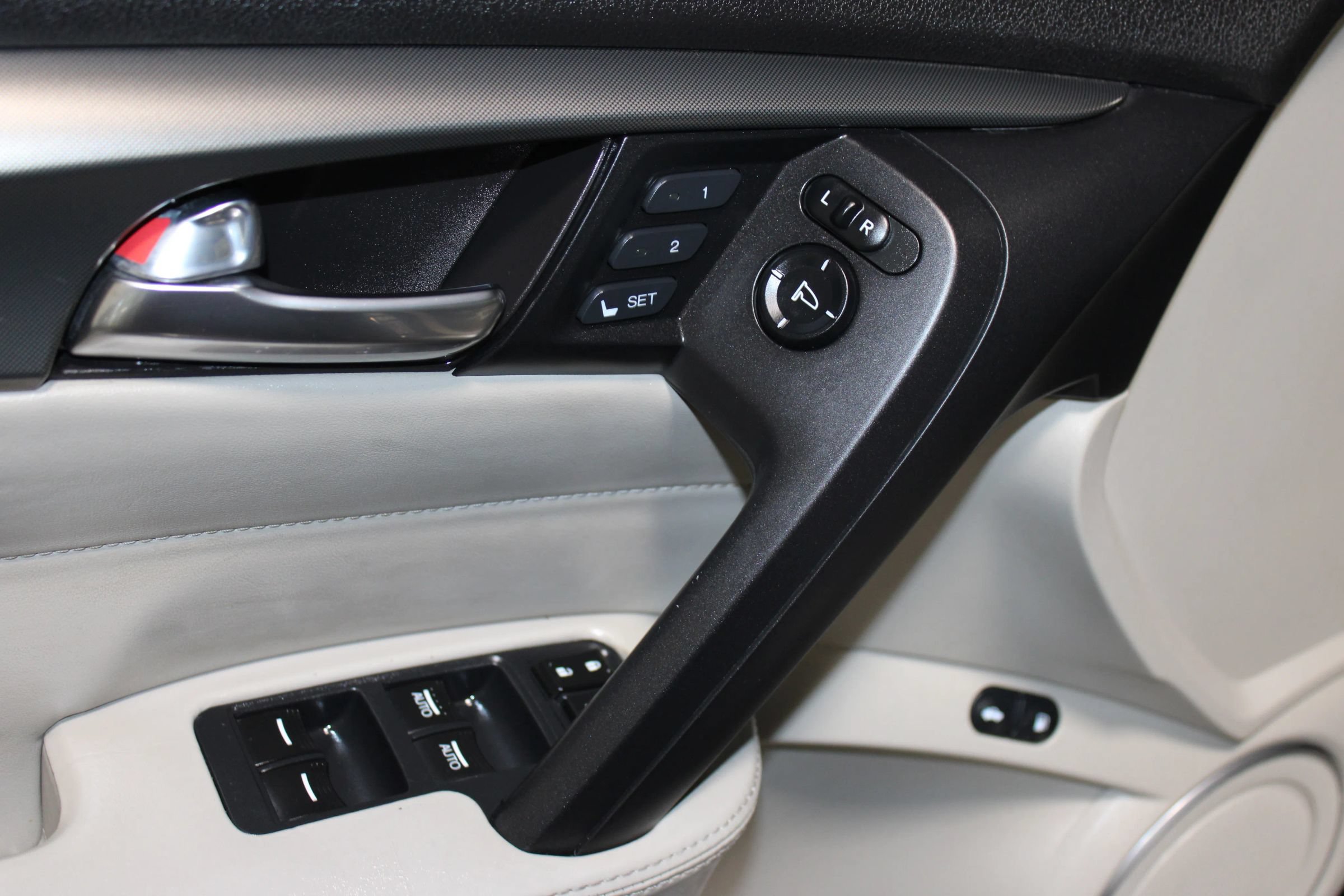 Used 2014 Acura TL w/ Technology Package FWD image 10