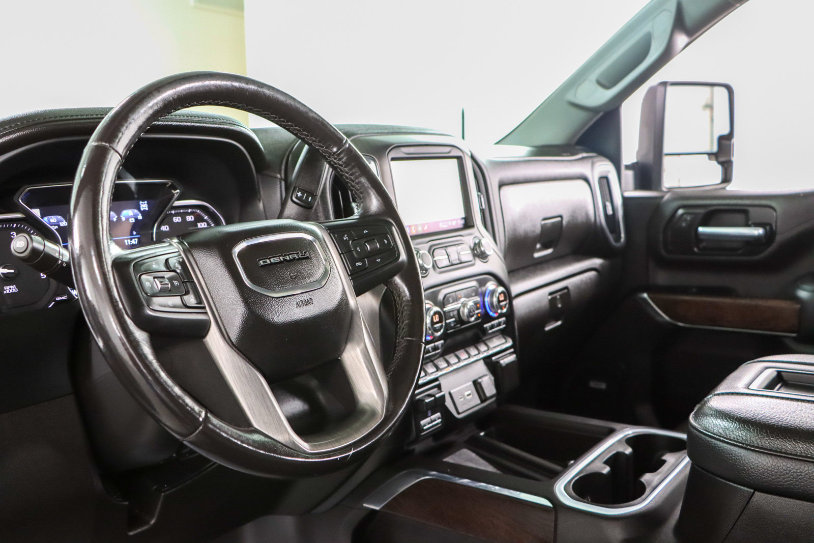Used 2022 GMC Sierra 2500 Denali AWD/4WD image 26