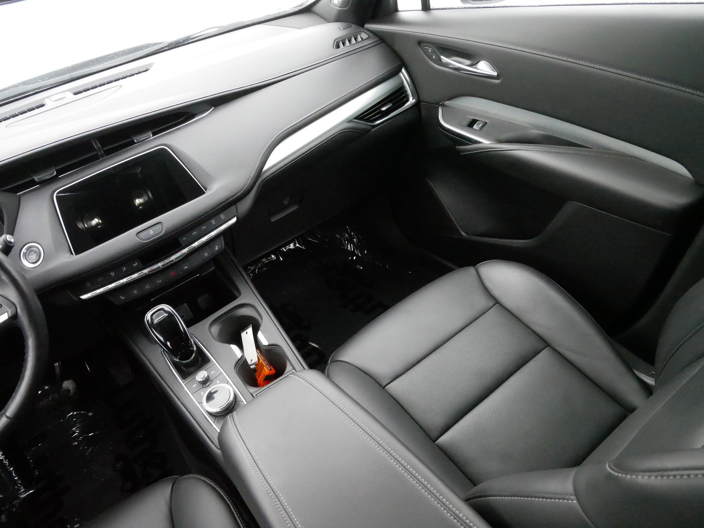 Certified 2022 Cadillac XT4 Premium Luxury w/ Technology Package image 12