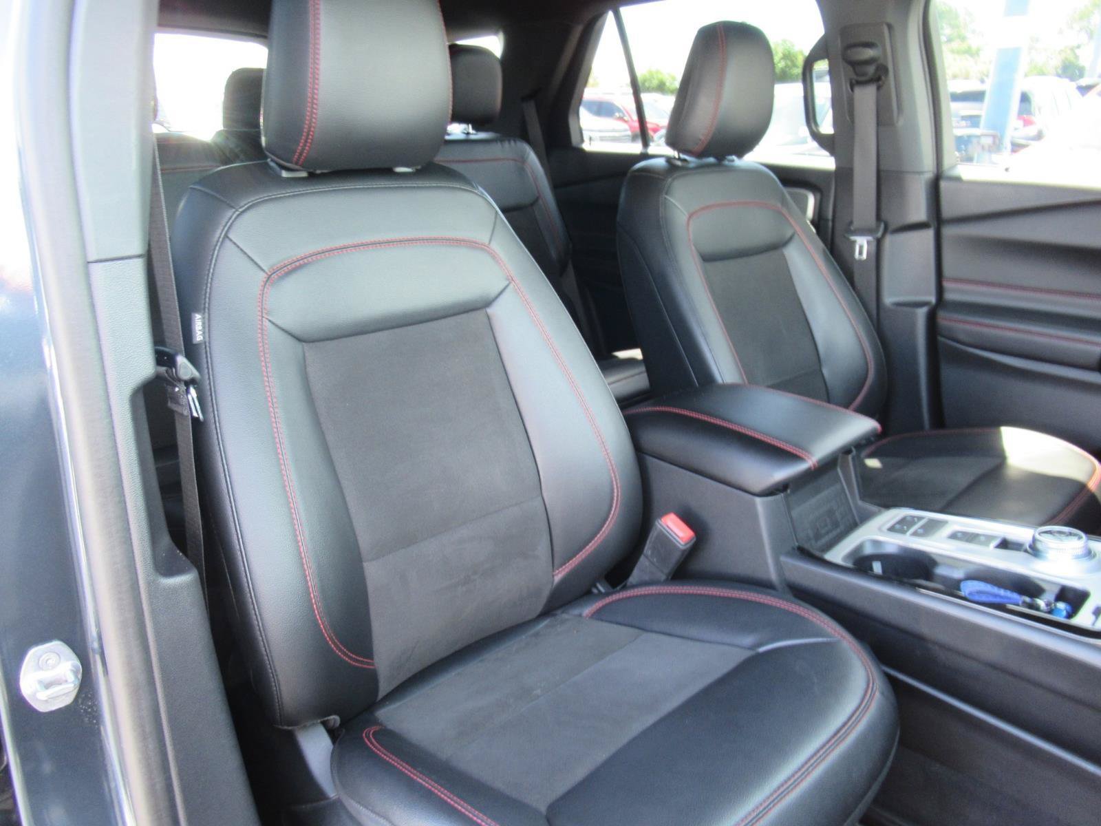 Used 2022 Ford Explorer ST-Line w/ Class IV Trailer Tow Package RWD image 9