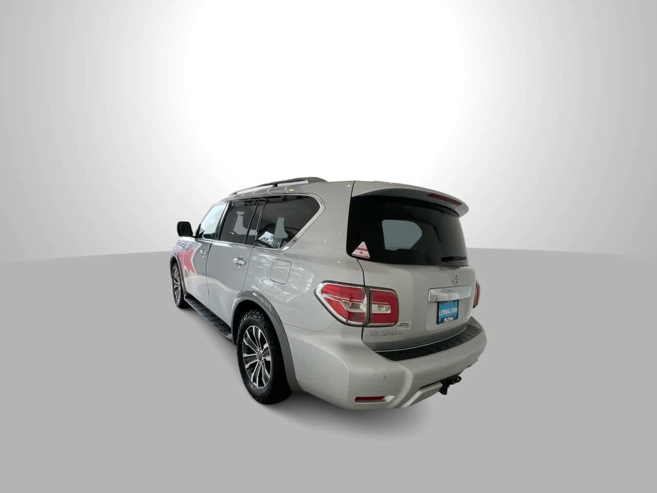 Used 2018 Nissan Armada SL w/ Moonroof Package AWD/4WD image 6