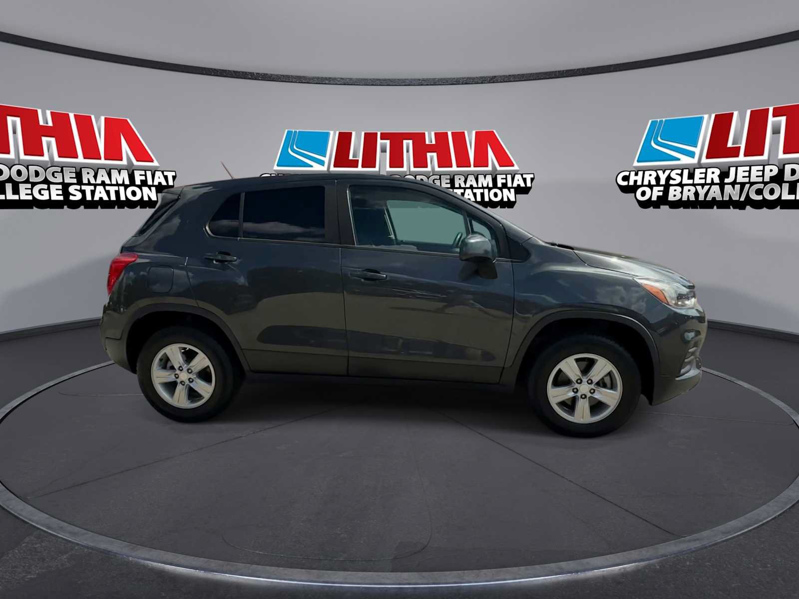 Used 2020 Chevrolet Trax LS w/ Tint and Cruise Package AWD/4WD image 9