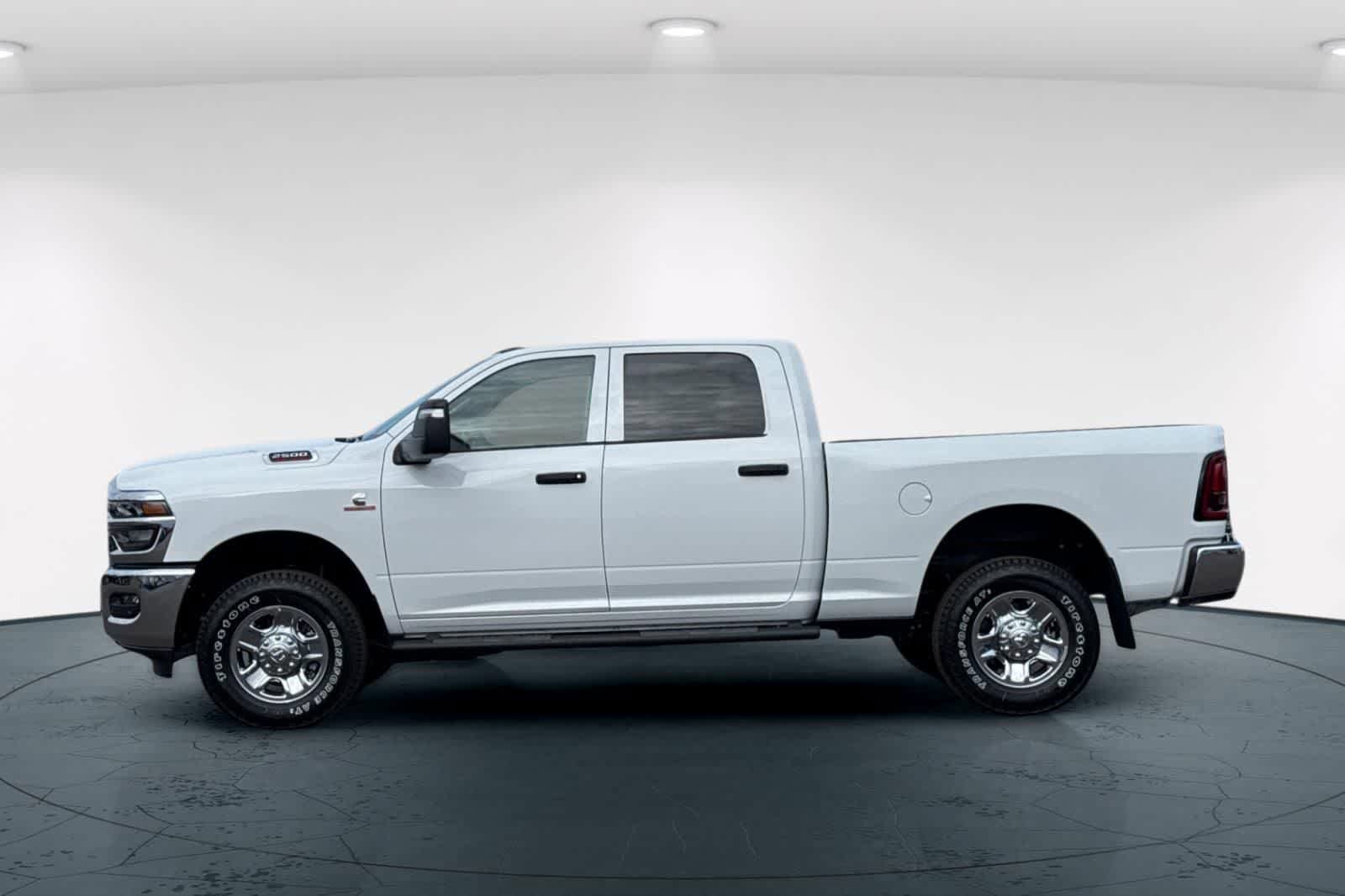 New 2026 RAM 2500 Tradesman AWD/4WD image 9