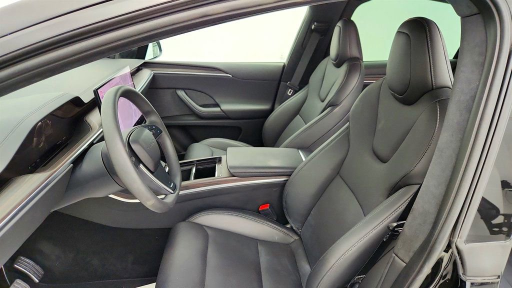 Used 2024 Tesla Model X image 24