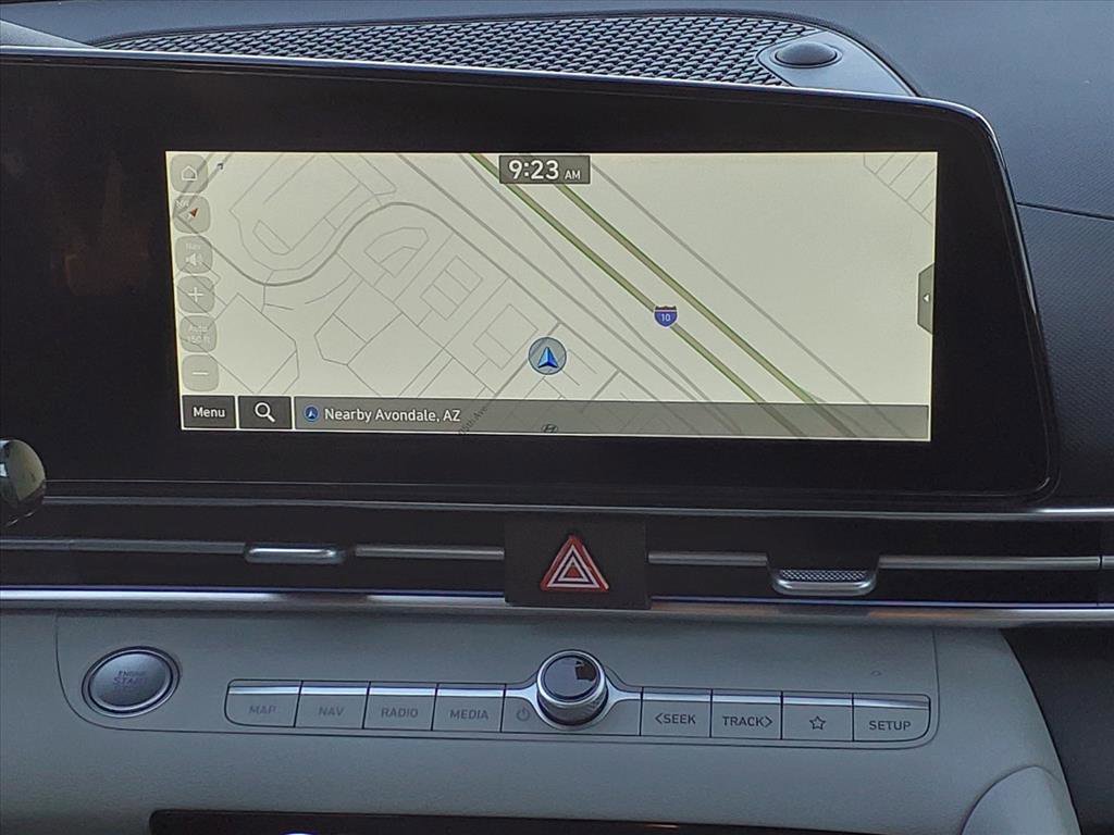 New 2025 Hyundai Elantra Limited image 10