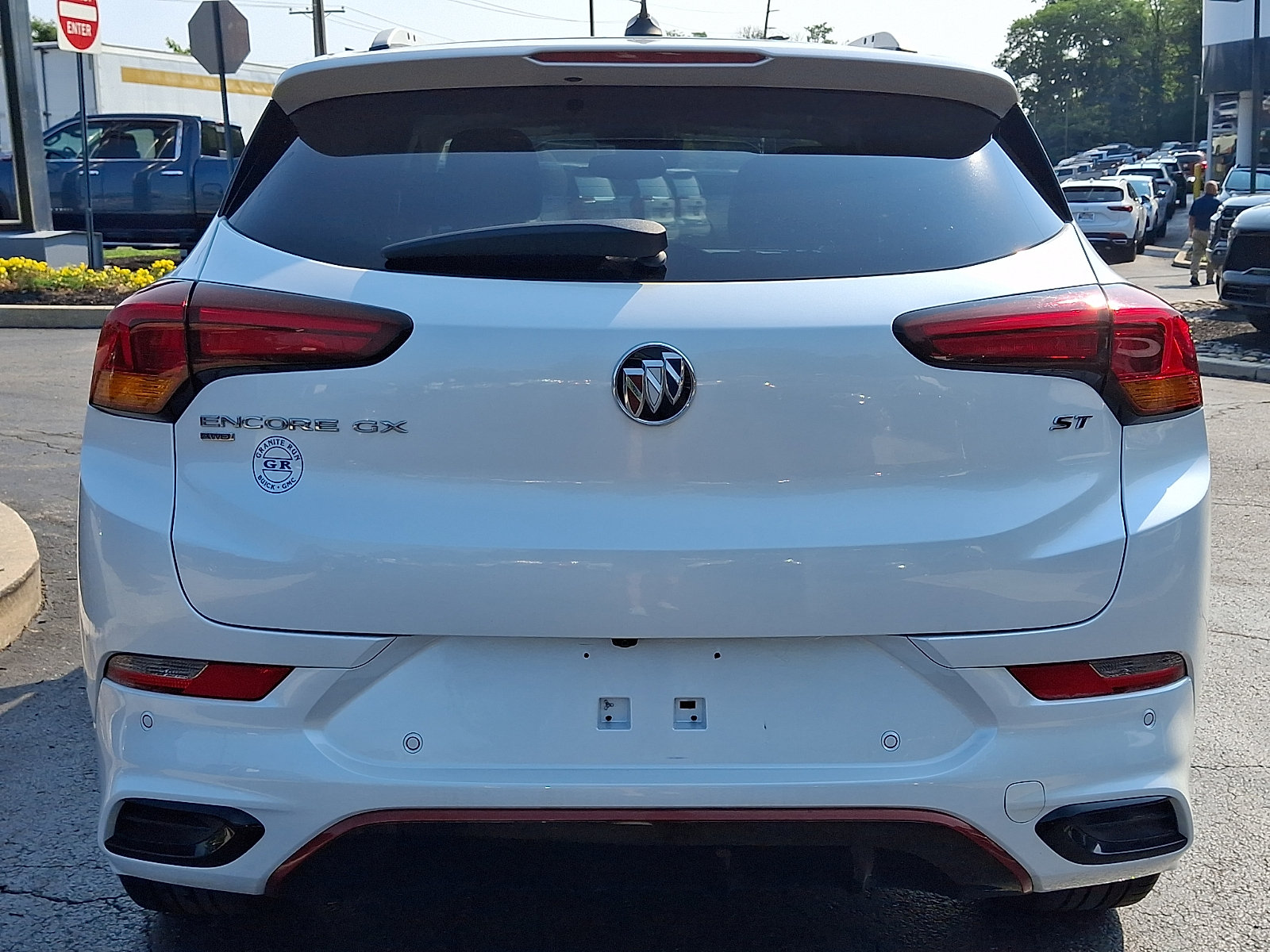 Used 2021 Buick Encore GX Essence w/ Advanced Technology Package AWD/4WD image 5