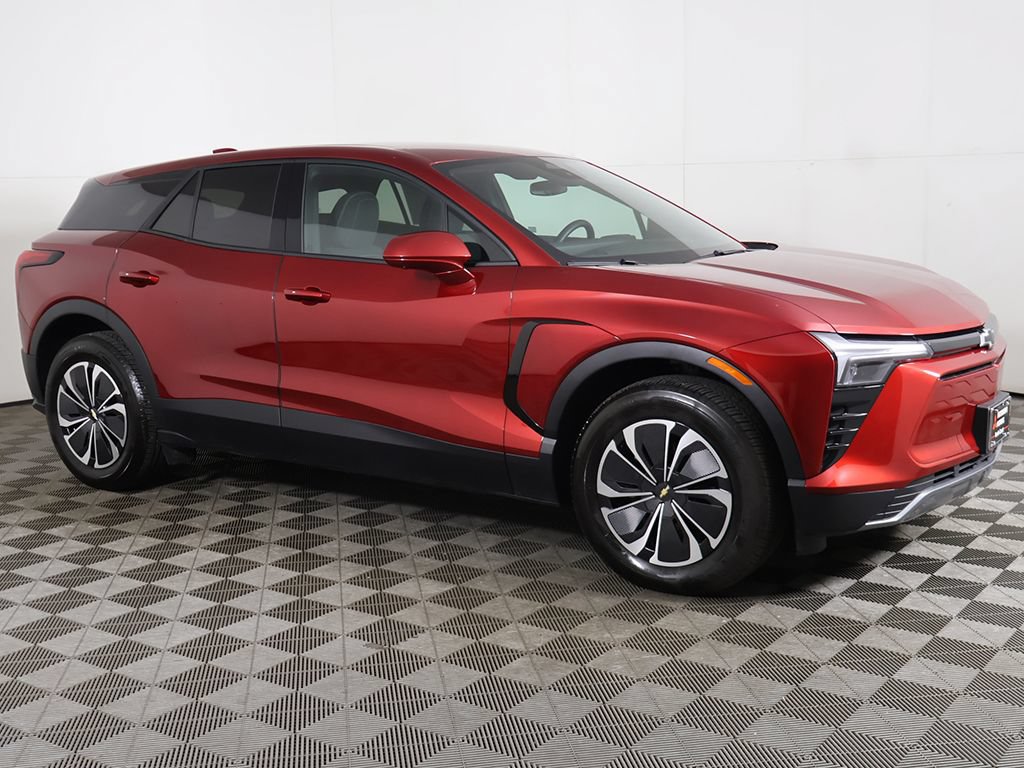 Used 2025 Chevrolet Blazer EV LT FWD image 13