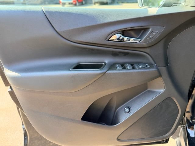 Used 2024 Chevrolet Equinox LT FWD image 19