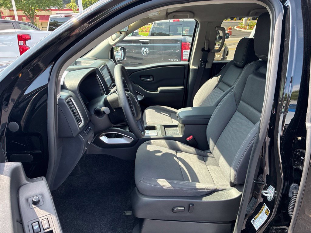 Certified 2023 Nissan Frontier SV w/ Tow Package AWD/4WD image 14