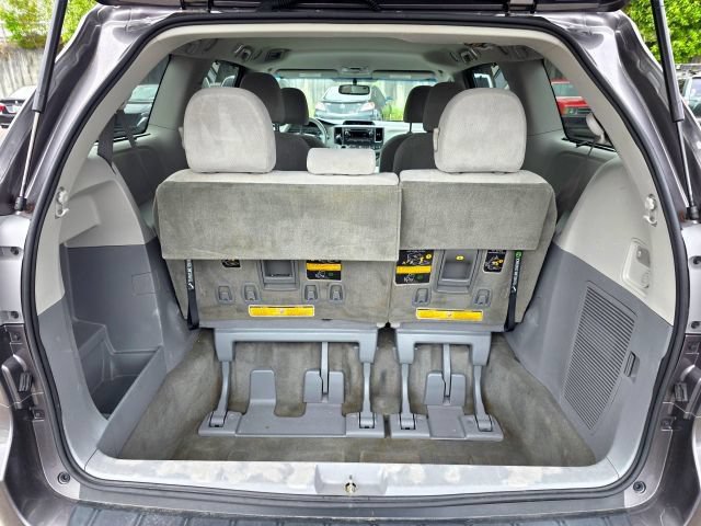Used 2014 Toyota Sienna LE AWD/4WD image 68