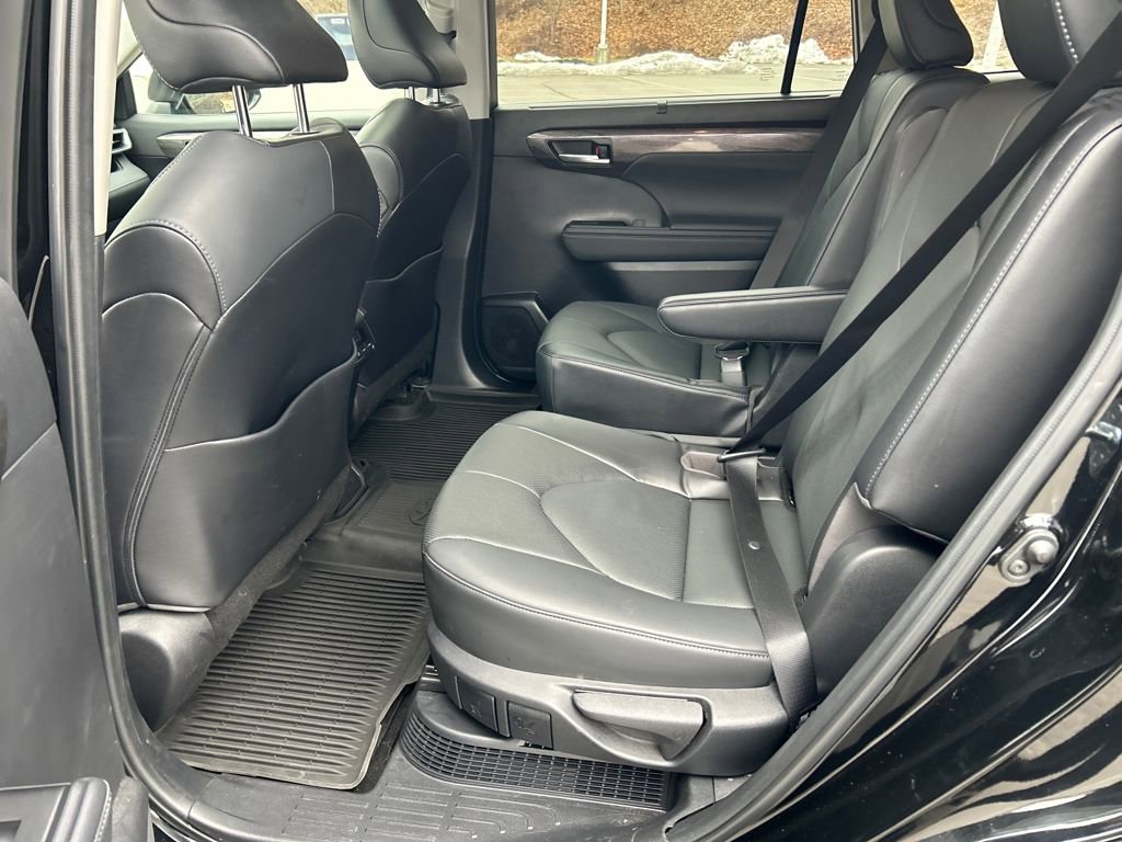 Used 2023 Toyota Highlander Limited image 27