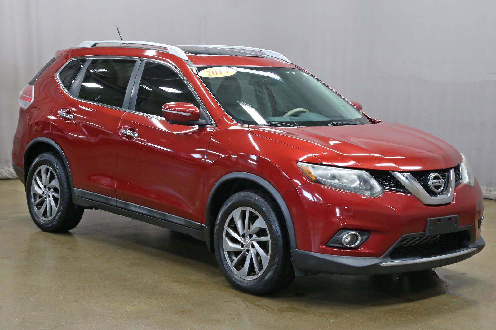 Used 2014 Nissan Rogue SL w/ SL Premium Package
