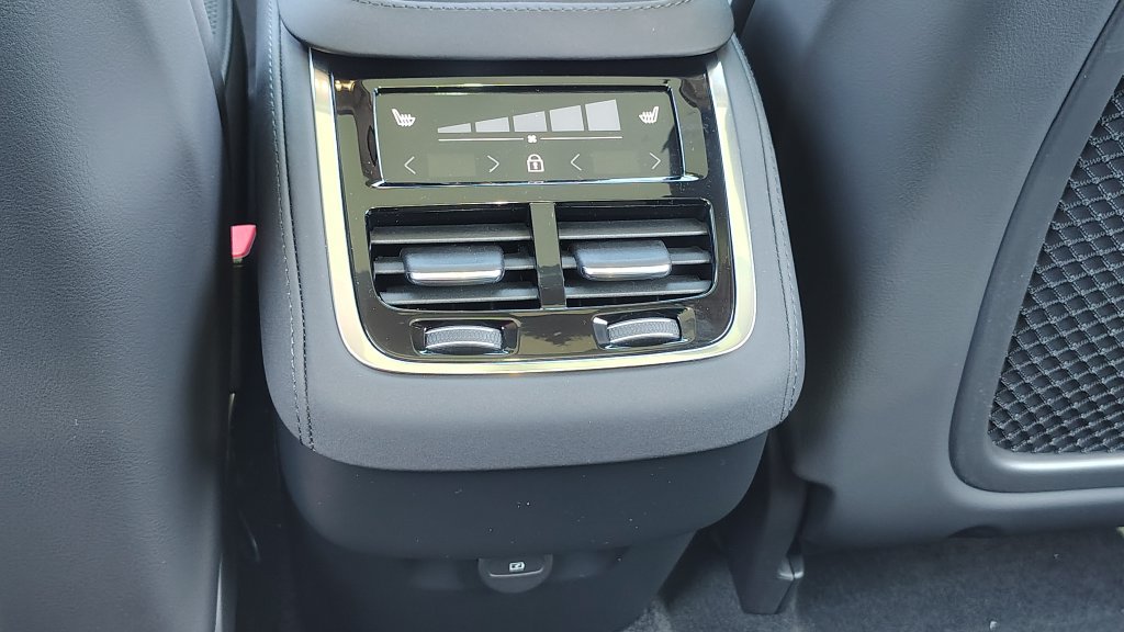 New 2026 Volvo XC90 B6 Plus AWD/4WD image 29