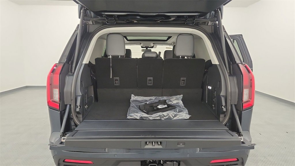 New 2025 Ford Expedition Active image 39