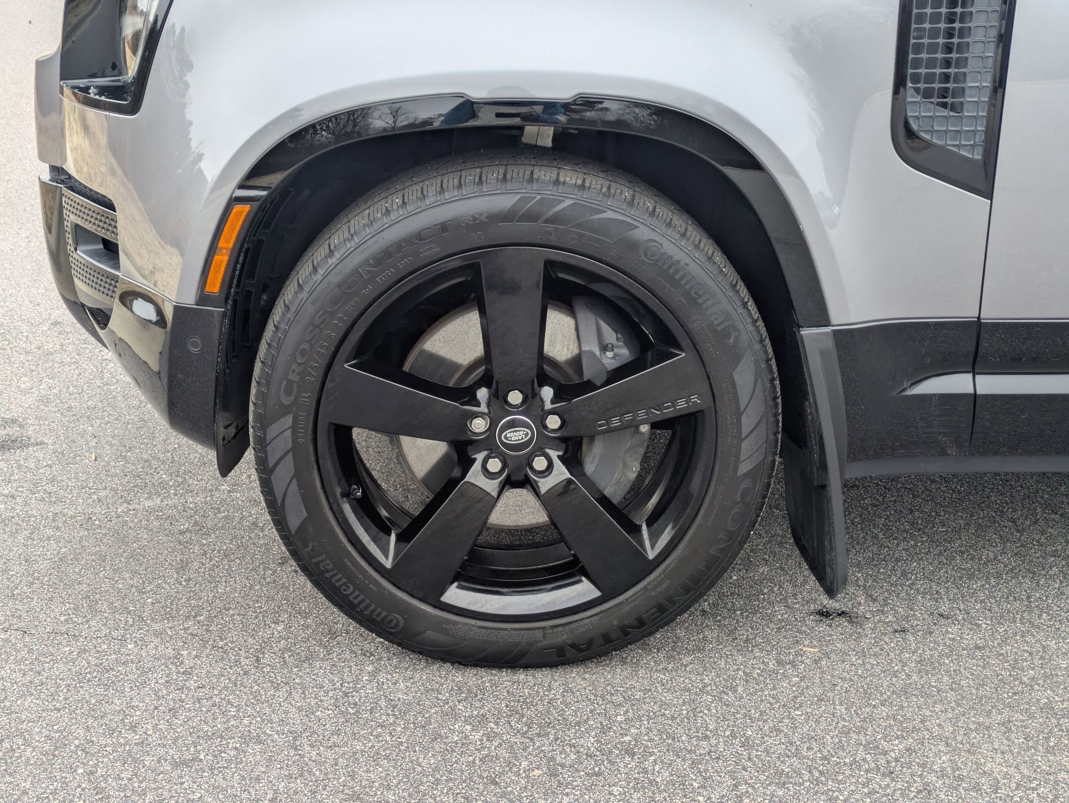 Certified 2024 Land Rover Defender 110 X-Dynamic SE image 34