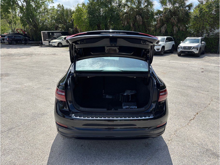 Used 2022 Volkswagen Jetta Sport image 33
