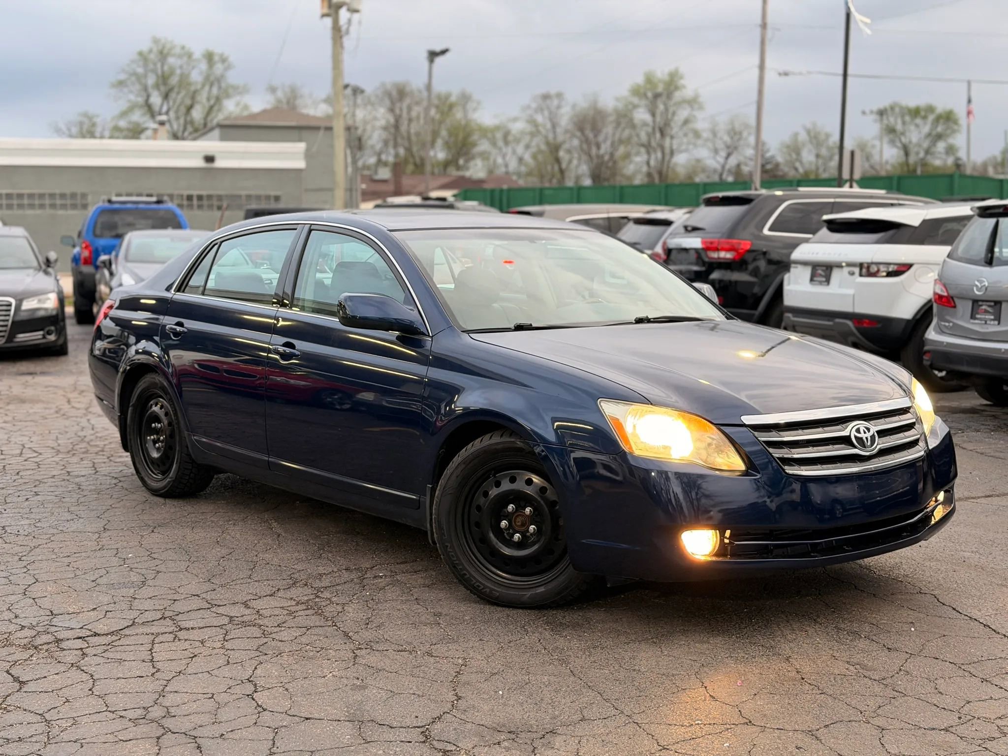 Used 2007 Toyota Avalon Limited FWD image 3