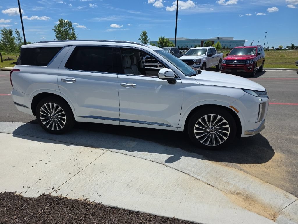 Used 2025 Hyundai Palisade Calligraphy AWD/4WD image 4