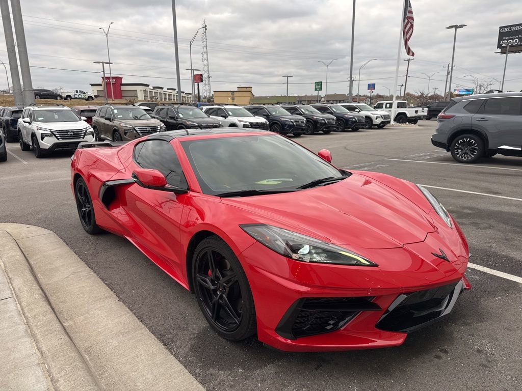 Used 2021 Chevrolet Corvette Stingray Preferred Cpe w/ 2LT image 3
