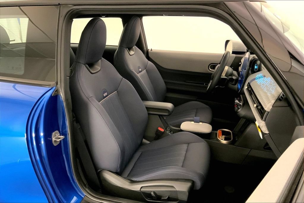 Used 2025 MINI Cooper S FWD image 6