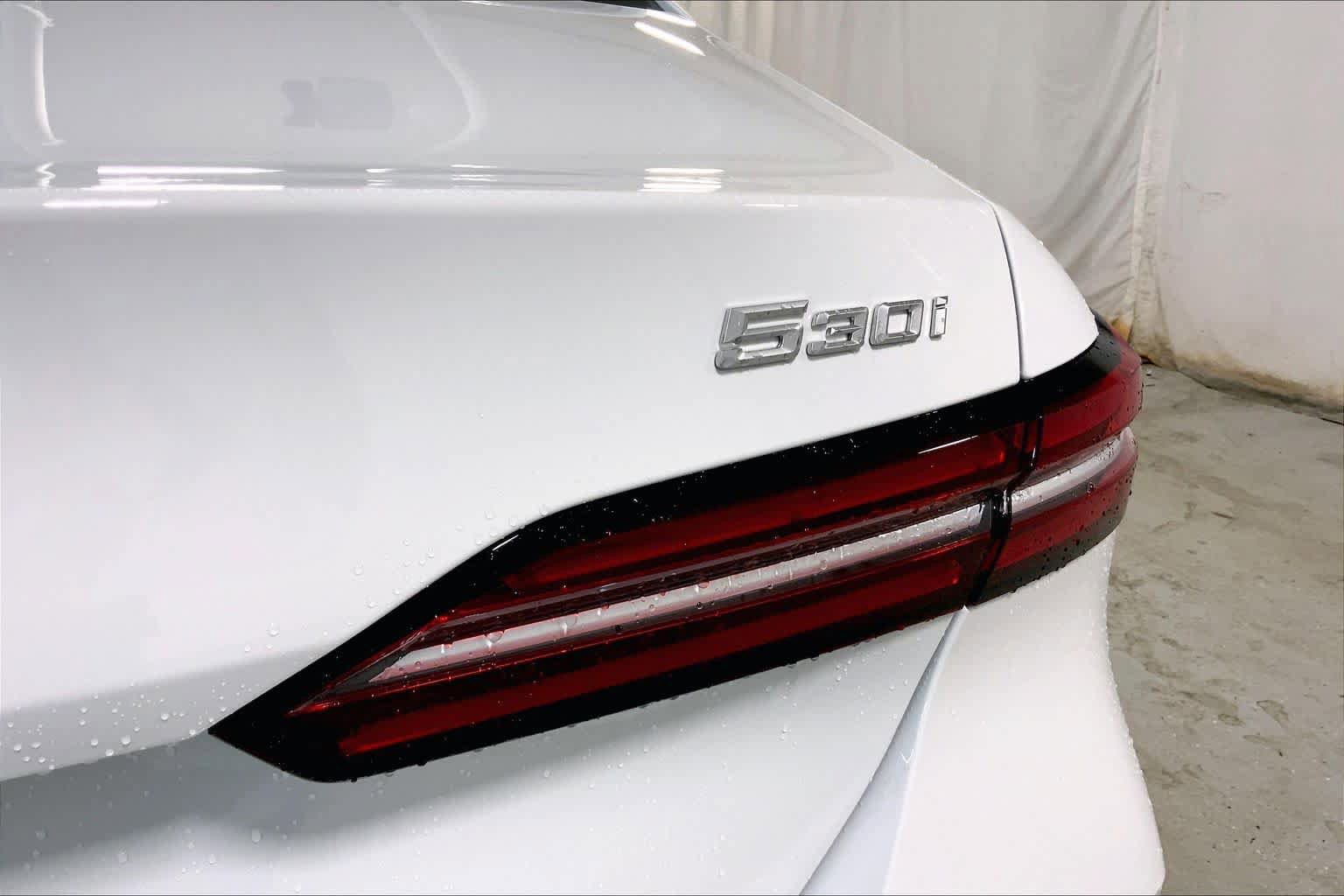 New 2026 BMW 530i xDrive w/ Premium Package AWD/4WD image 15