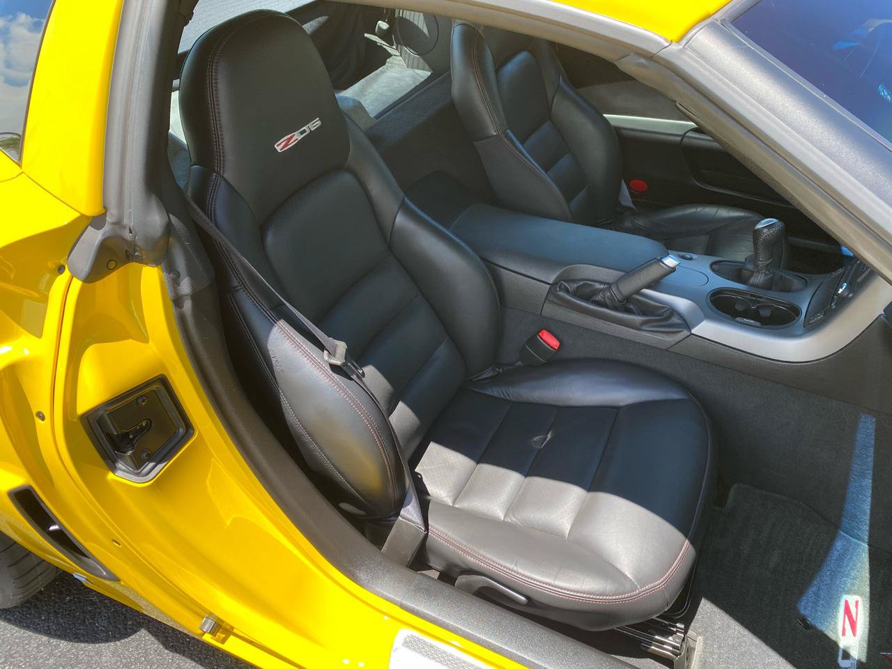 Used 2007 Chevrolet Corvette Z06 w/ Preferred Equipment Group RWD image 17