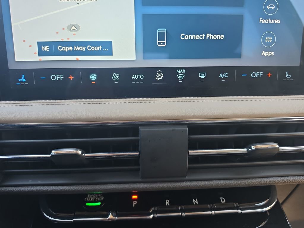 Certified 2024 Lincoln Corsair AWD w/ Equipment Group 101A image 28