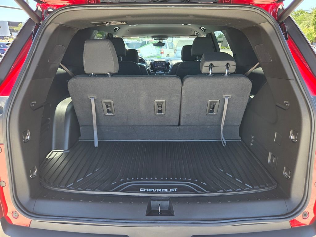 Certified 2023 Chevrolet Traverse LT FWD image 16