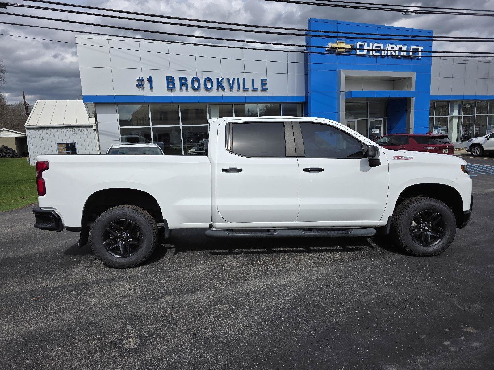 Used 2022 Chevrolet Silverado 1500 LT Trail Boss w/ Bed Protection Package AWD/4WD image 9