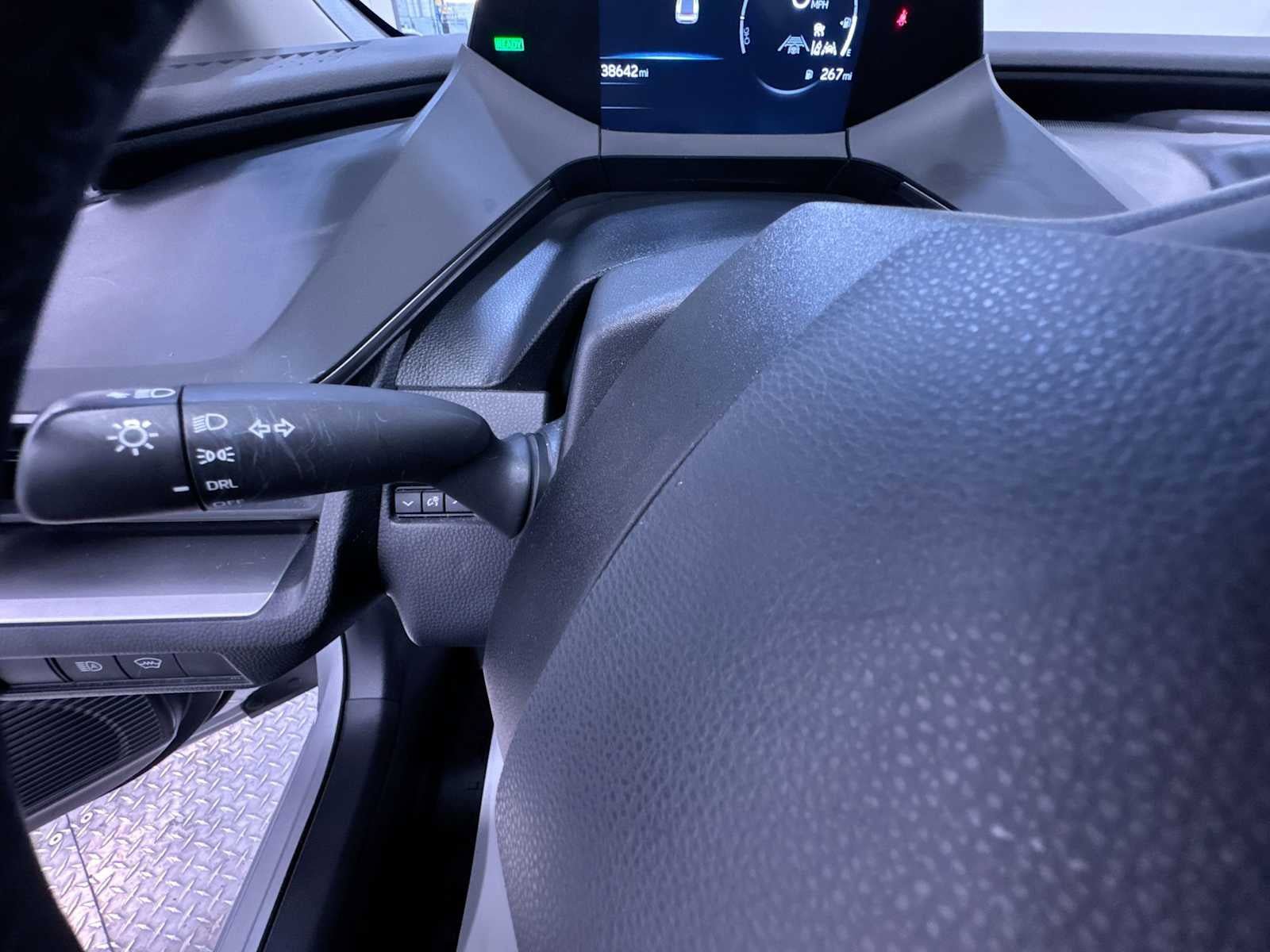 Used 2023 Toyota Prius LE FWD image 10