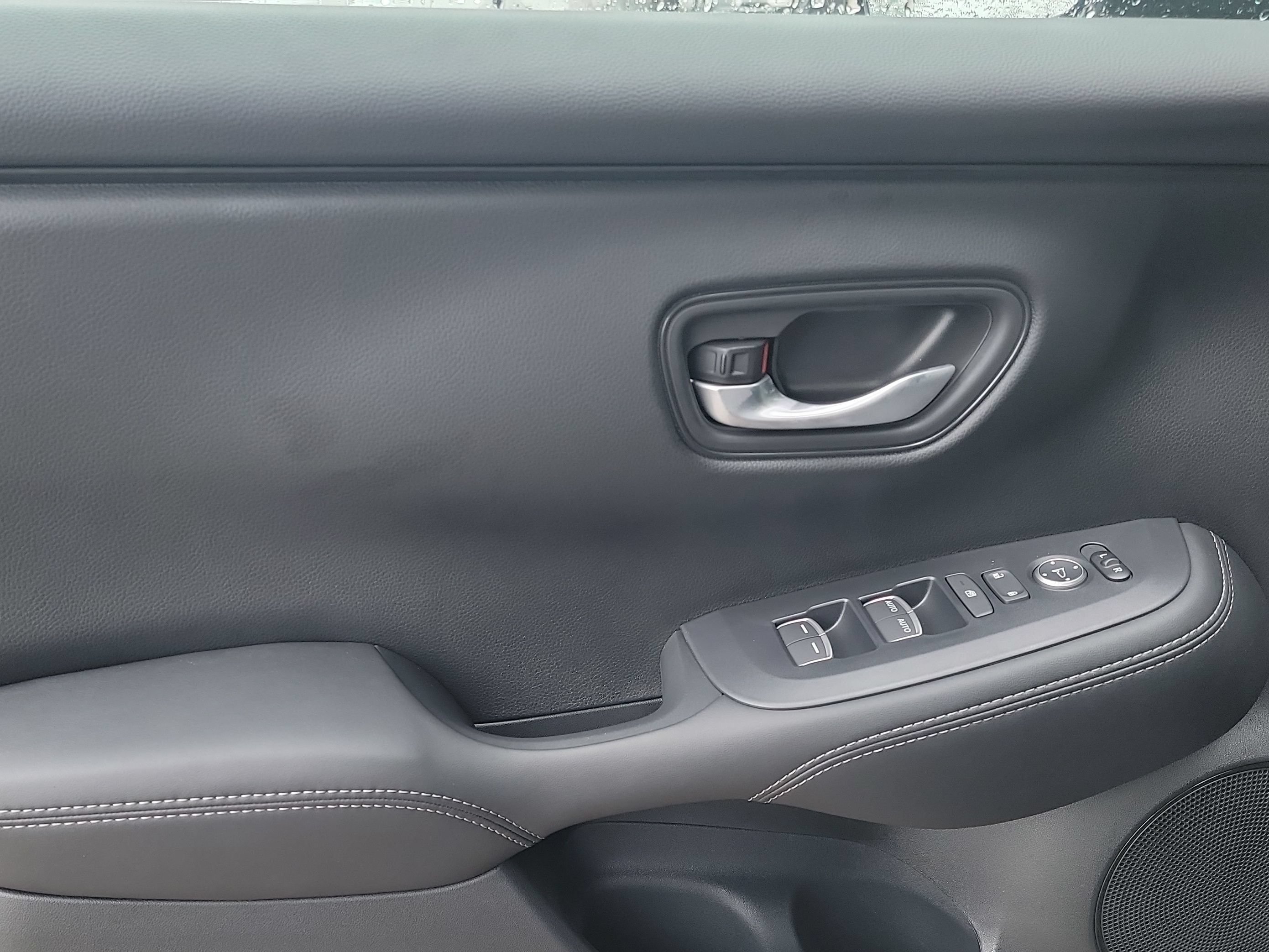 New 2027 Honda HR-V EX-L image 6