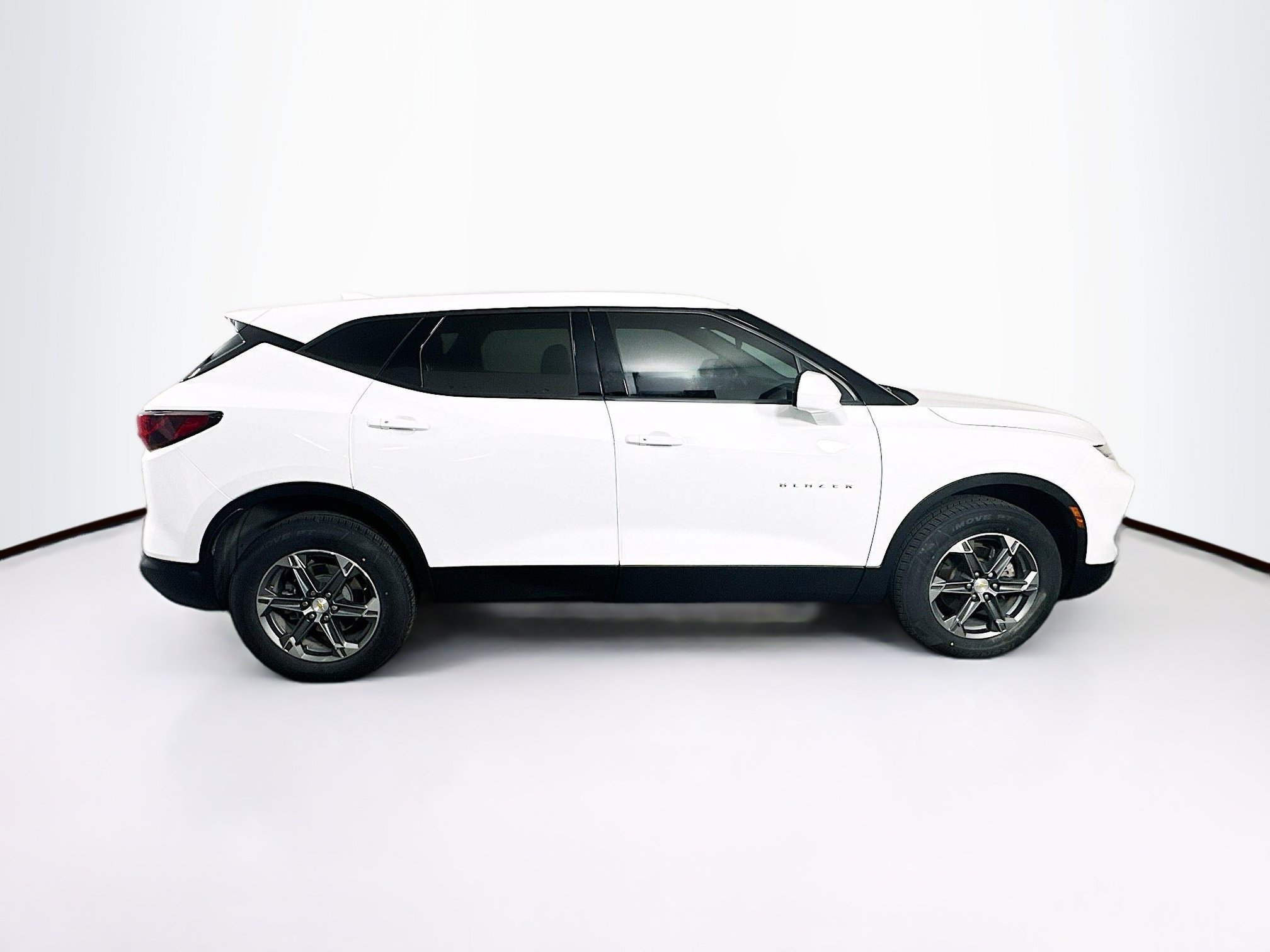 Used 2023 Chevrolet Blazer LT FWD image 10